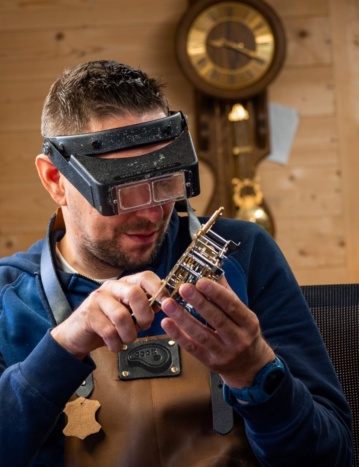 Hoe weet ik wanneer mijn klok toe is aan onderhoud?